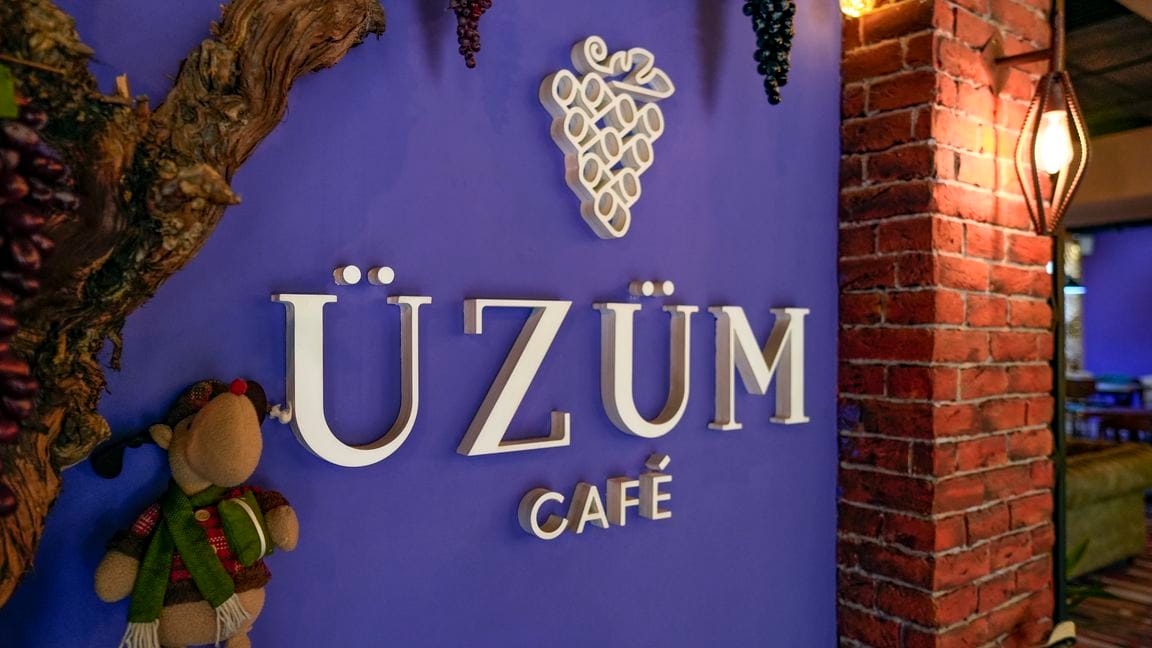 Кафе Üzüm предлагает услугу по организации семейных торжеств