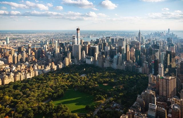 Nýu-Ýork moda hepdeligine diňe waksina kabul edenler gatnaşyp biler