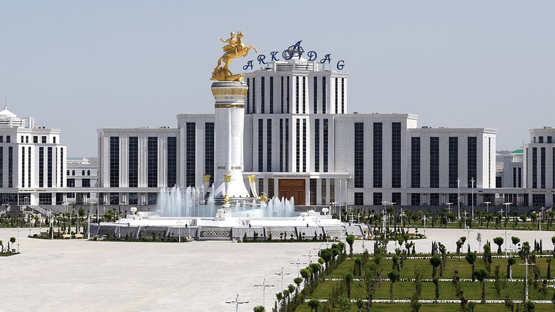 Täjigistanyň Premýer-ministri Arkadag şäherine baryp gördi