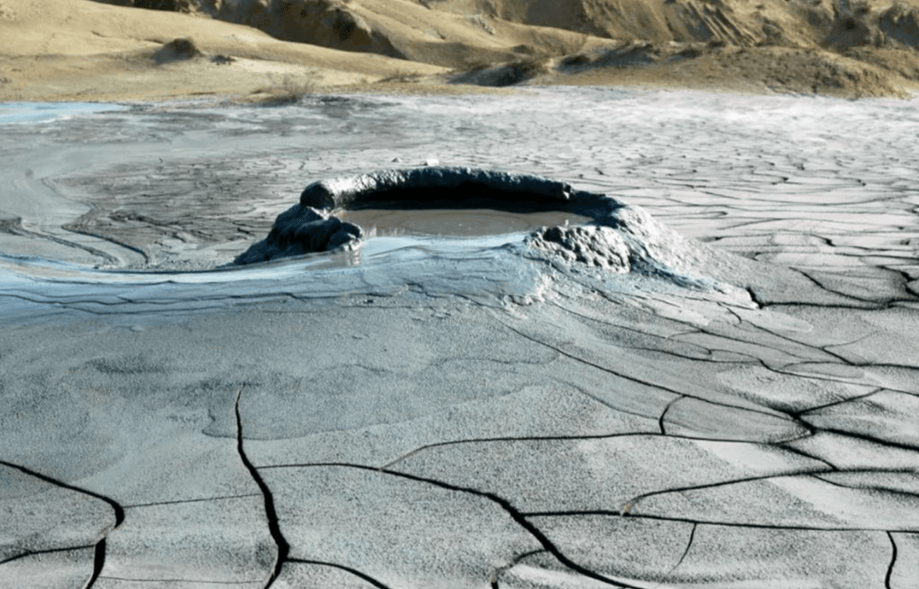 В Туркменистане прошла первая комплексная экспедиция по изучению грязевых вулканов