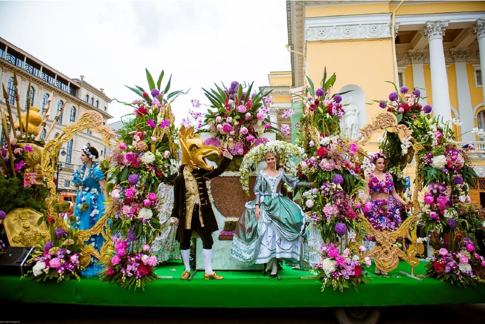 Флористы из Туркменистана покажут мастерство на Фестивале цветов в Санкт-Петербурге
