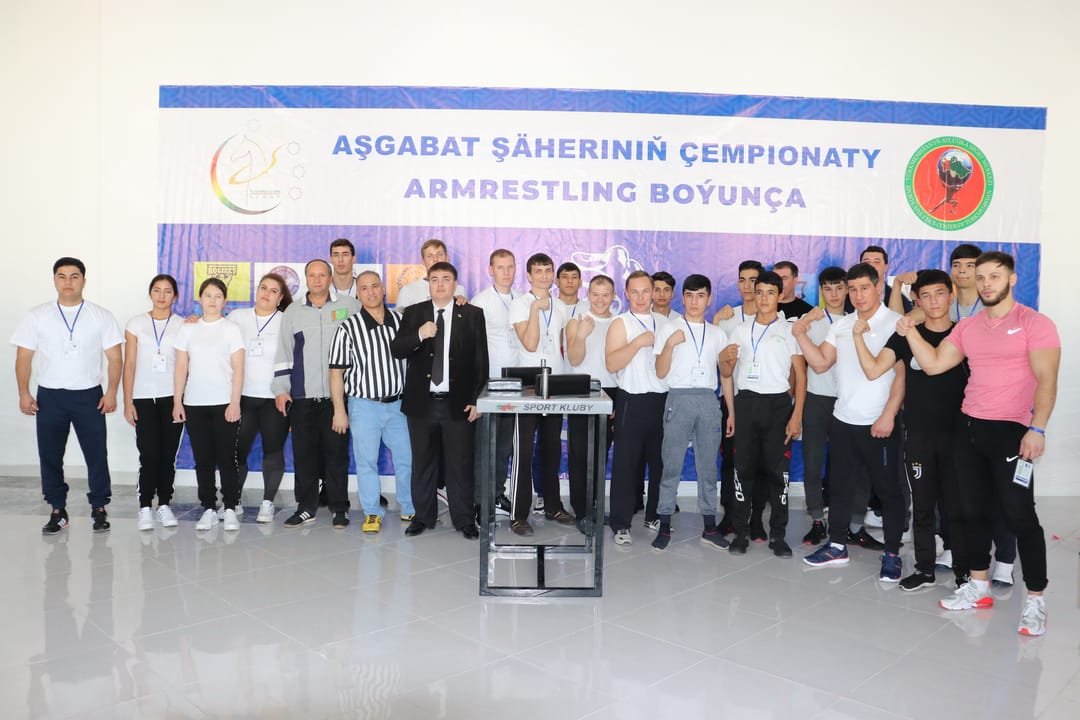 В Ашхабаде состоялся городской чемпионат по армрестлингу