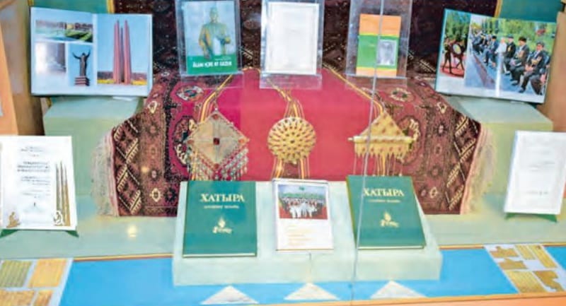 Выставка «Подвиг, живущий в наших сердцах» открыта в музее Дашогуза