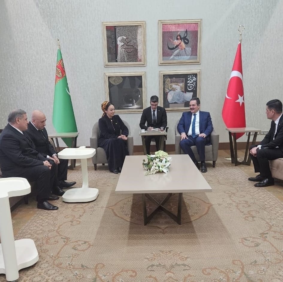Mejlisiň Başlygynyň ýolbaşçylygyndaky türkmen wekiliýeti Ankarda iş saparynda bolýar
