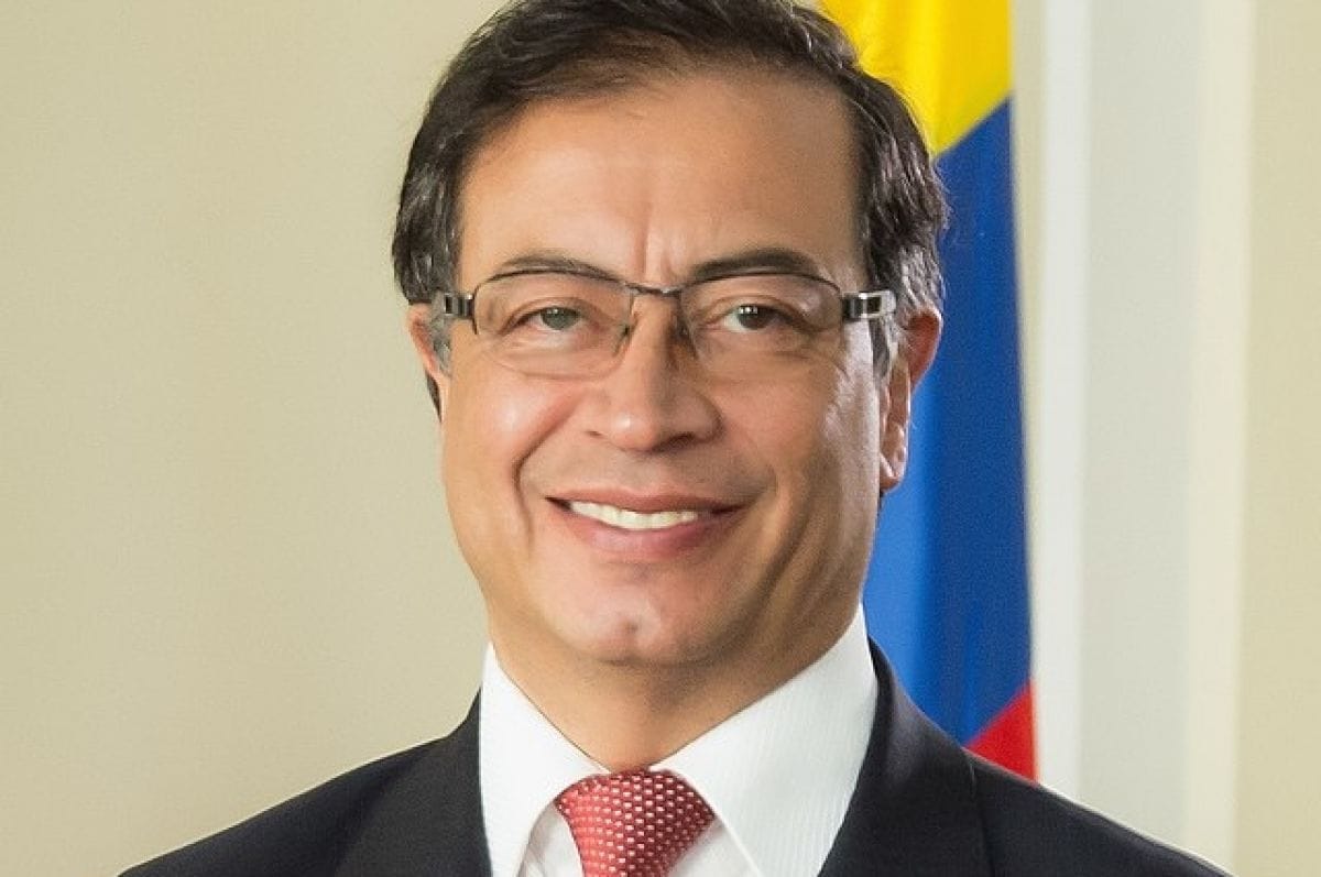 Gustavo Petro sworn in and officially sworn in as President of Colombia