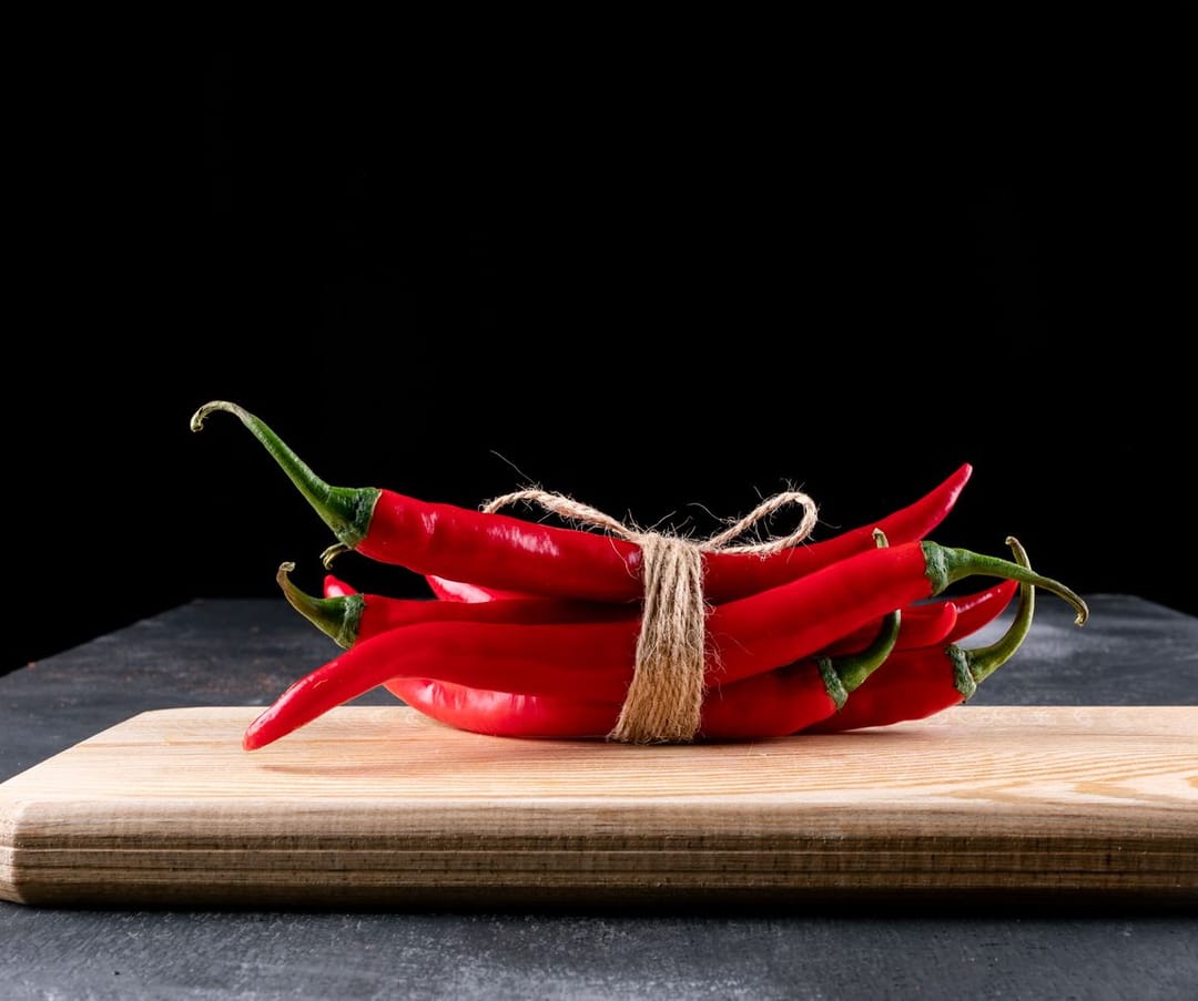 Unexpected diagnosis: a piece of chili pepper was found in the lungs of a Chinese man
