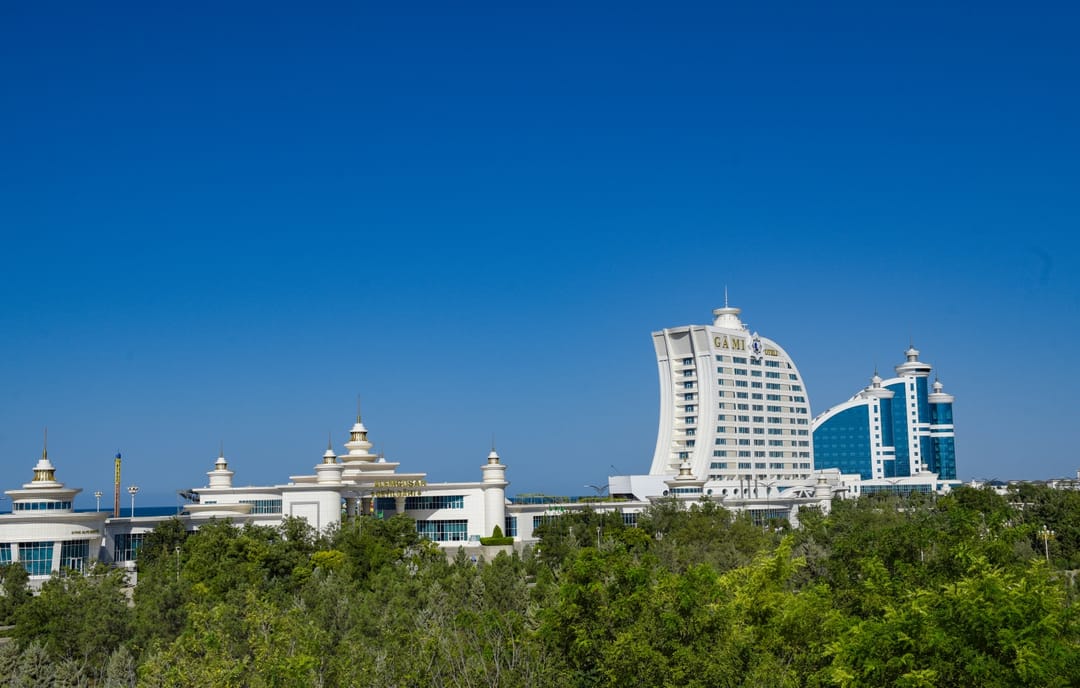 В Авазе обсудили роль молодёжи в развитии стран без выхода к морю