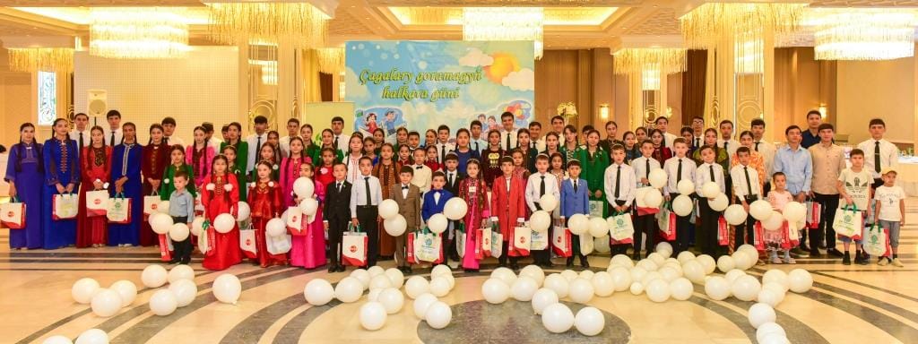 В Ашхабаде назвали имена победителей детского конкурса “Шаг в зеленое будущее”