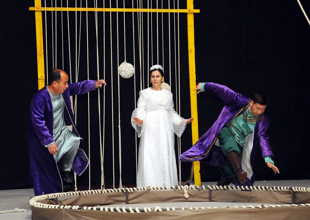 Daşoguz döwlet sazly-drama teatrynda ýapon dramaturgy Kinoşit Dzýunziniň «Durna umydy» atly oýny sahnalaşdyryldy