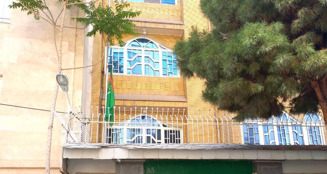 В дипмиссиях Туркменистана в Иране приспущены государственные флаги