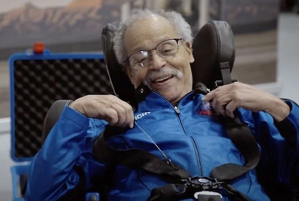 A 90-year-old American becomes the oldest person in space