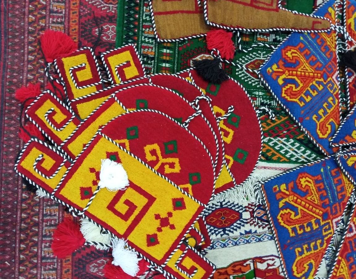  Halach craftswomen will make handmade ethno-souvenirs to order