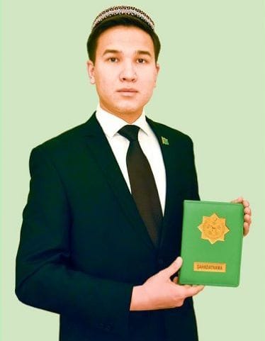 Молодой туркменский ученый разработал способ получения органоминерального удобрения