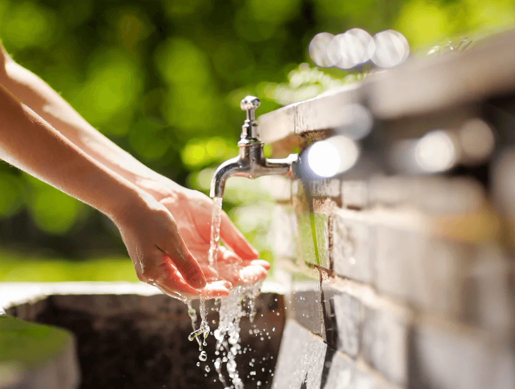 French government plan to impose restrictive measures on water consumption from March