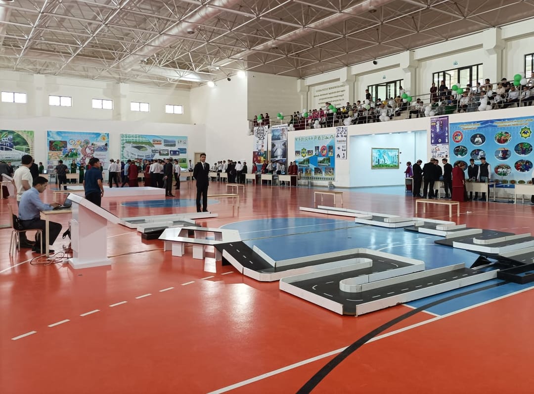 В Ашхабаде прошел конкурс «Искусственный интеллект и робототехника» для школьников и студентов