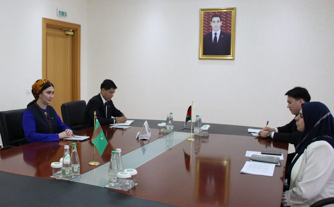 Посол Палестины поблагодарила руководство Туркменистана за гуманитарную помощь