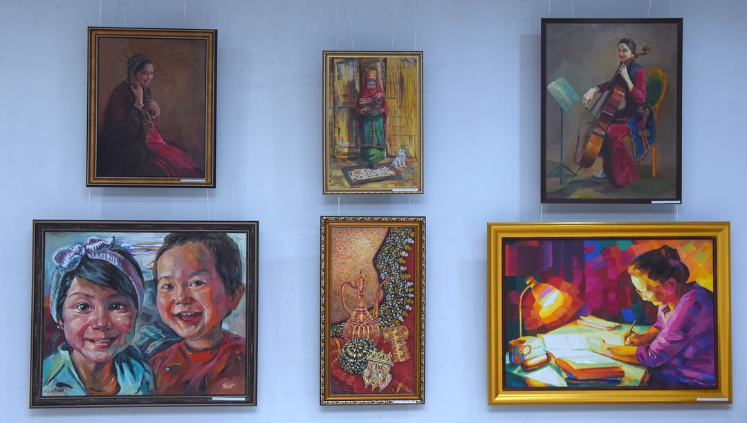 Türkmenistanda zenan suratkeşleriň arasynda yglan edilen «Zenan kalbynyň joşguny» atly sergi-bäsleşiginiň jemi jemlenildi