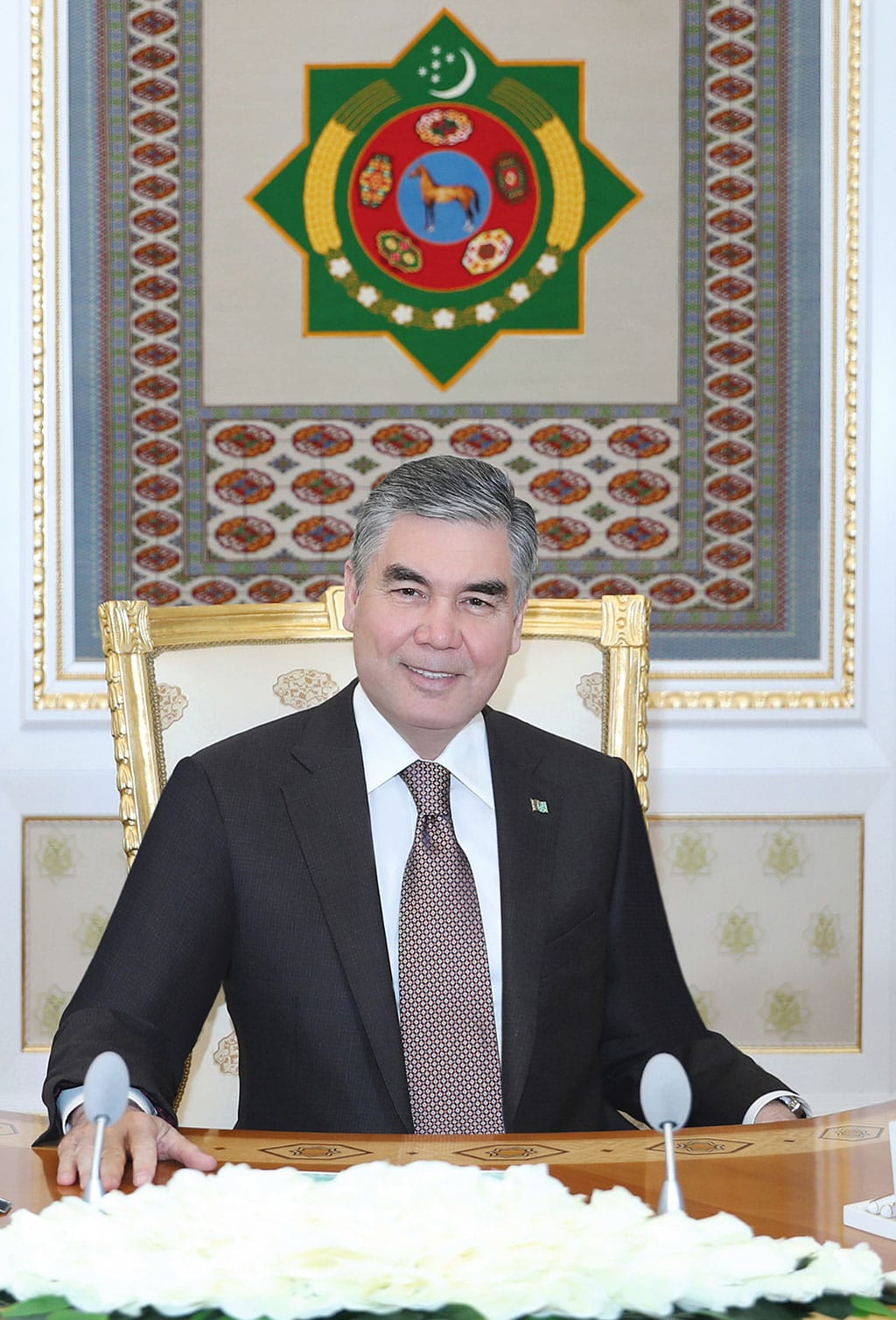 Президент Туркменистана провел заседание Правительства по итогам четырех месяцев