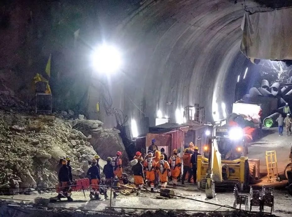 The Indian Army joined in rescuing workers trapped in the tunnel