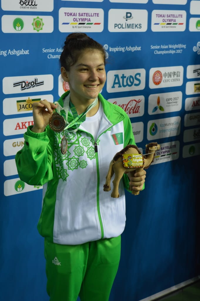 Юлдуз Джумабаева, спортсменка по тяжелой атлетике, студентка Национального института спорта и туризма  Туркменистан 