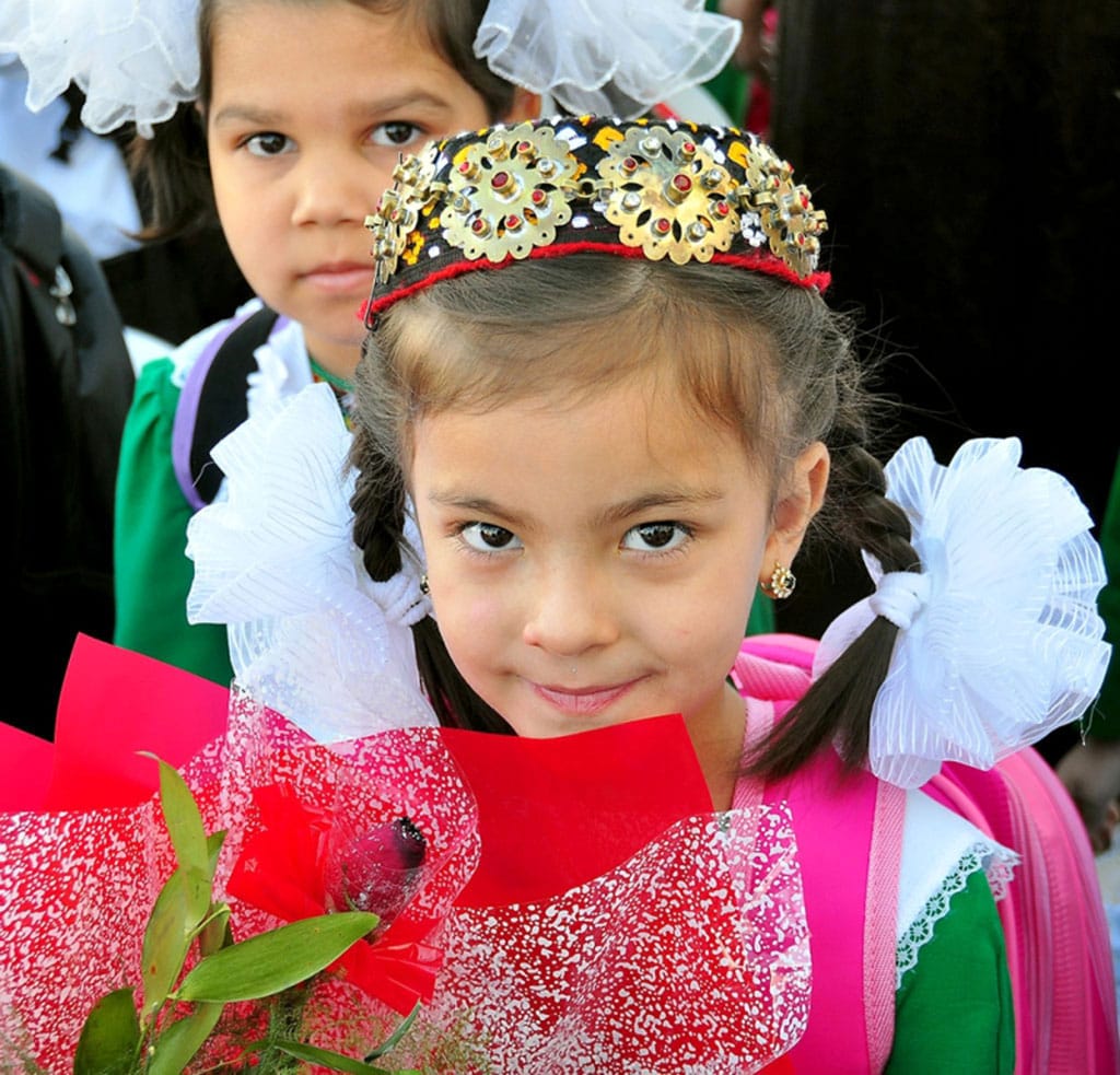 Dashoguz garment factory released the first batch of school backpacks