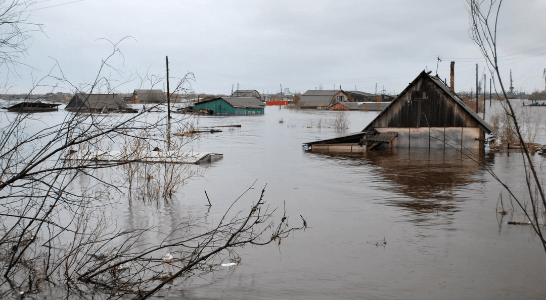 Ýakutiýada birnäçe oba suwuň aşagynda galdy