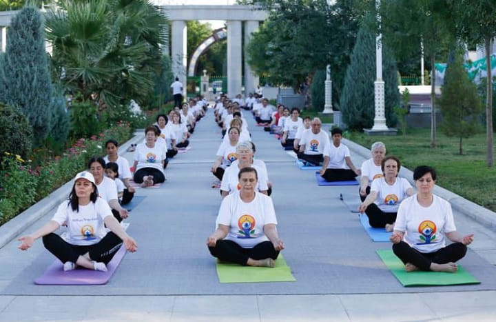 В ашхабадском Центре йоги возобновились занятия