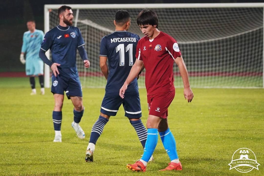 Диниев дебютировал за «Кыргызалтын» в контрольном матче с «Барсом»