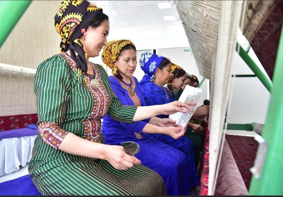 В Лебапе началось строительство филиала Халачской фабрики художественного ковроделия