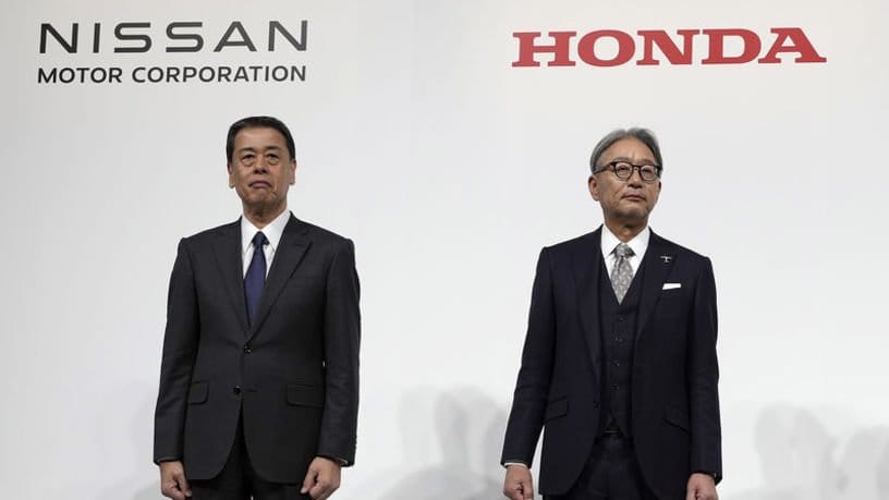 «Honda» we «Nissan» goşulyşmakdan ýüz öwürdiler