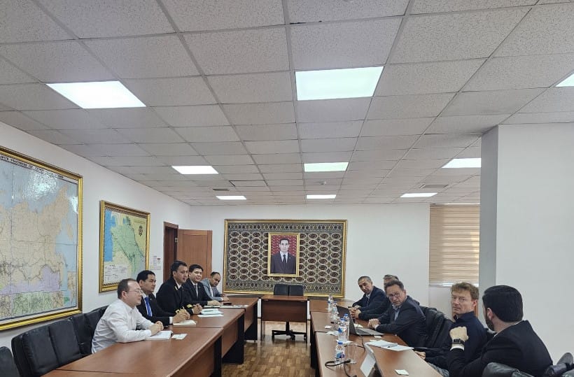 The “Turkmendenizderyayollary” Agency discussed joint projects with the Dutch Royal IHC