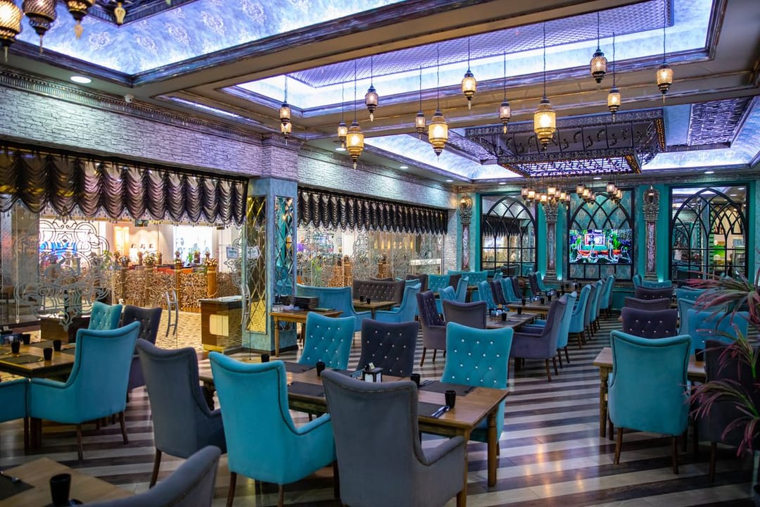 Aşgabatdaky «Soltan» restoranlary Täze ýylyň öňüsyrasynda naharlary eltip bermek hyzmatyny ýola goýýar