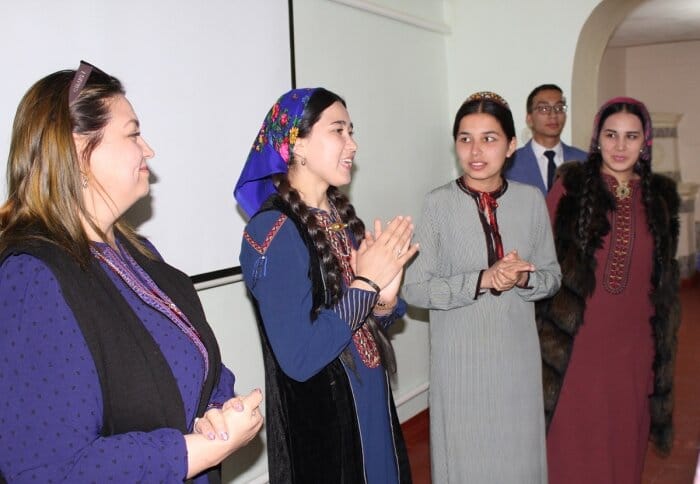 Общественная организация Дашогуза провела семинары для молодежи по развитию фермерства  