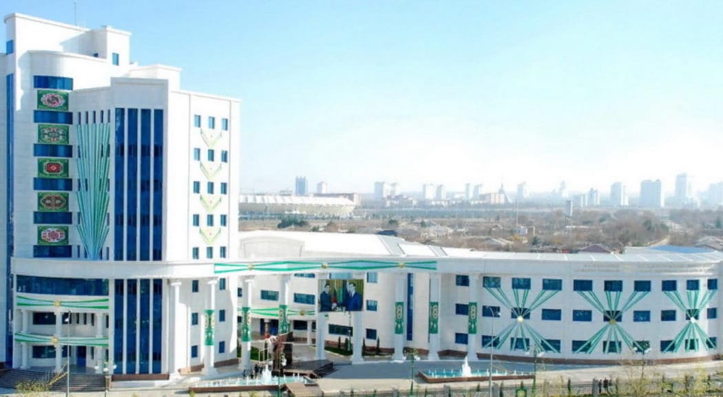 Ашхабадская школа имени Пушкина держит марку одной из лучших в русском зарубежье