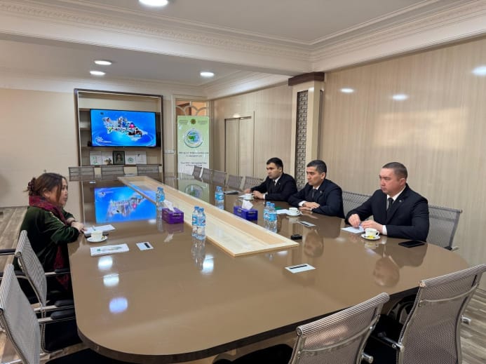 Türkmen diplomat, Herat'ta BM Nüfus Fonu bölge ofisinin başkanıyla görüştü