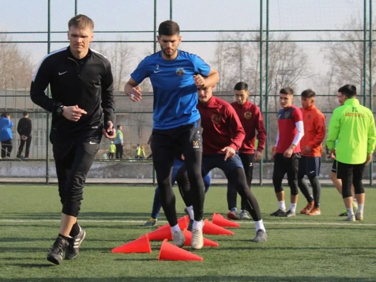 Экс-футболист сборной Туркменистана Белых вошел в тренерский штаб «Каганата»