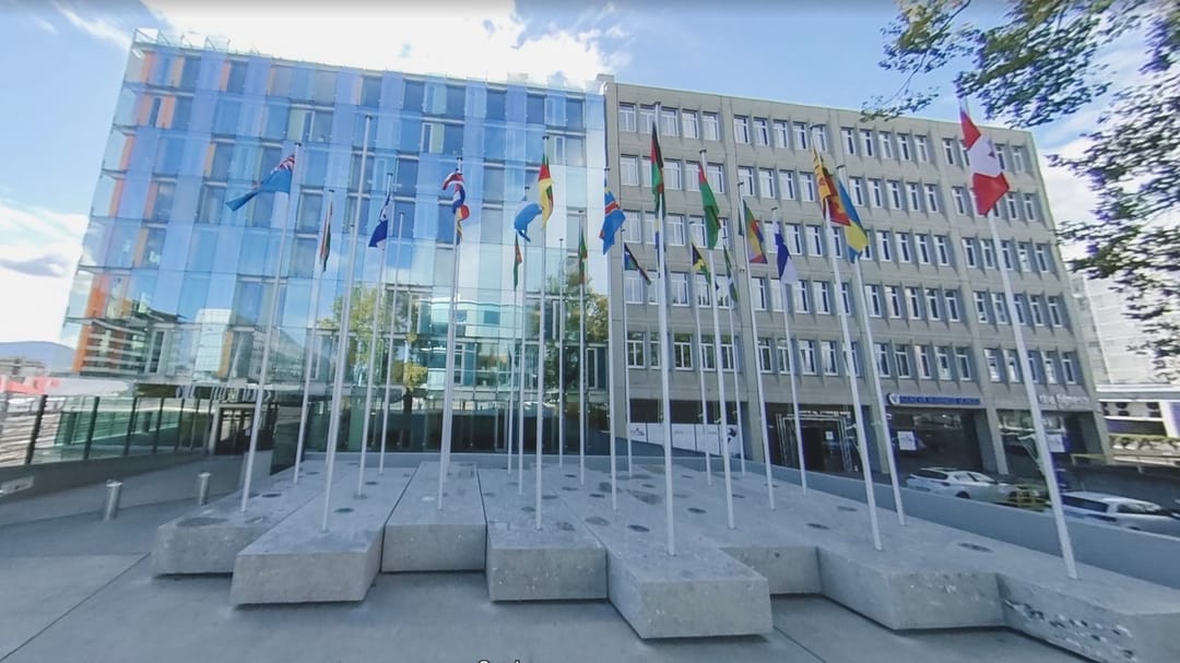 Посольство Туркменистана в Швейцарии приступило к продлению загранпаспортов