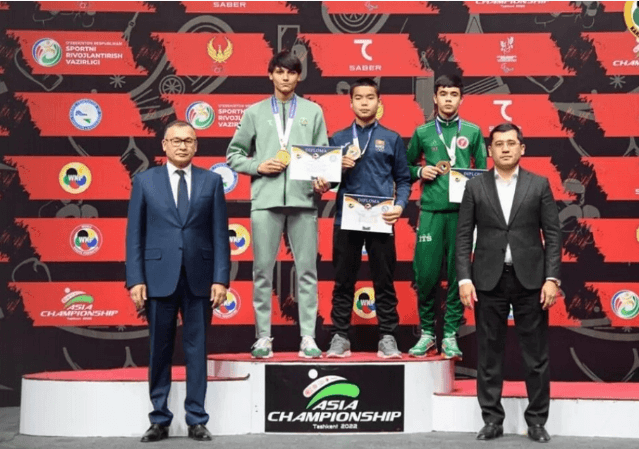 Türkmenistan karate boýunça Aziýanyň çempionatyna iki bürünç medal bilen girişdi
