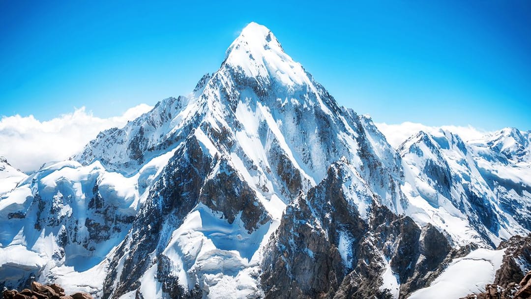 Микропластик обнаружен в «мертвой зоне» Эвереста