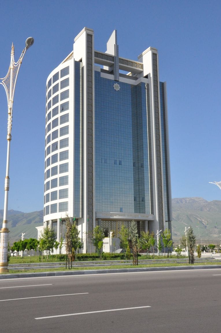 Berdimuhamedov expressed dissatisfaction with the work of the Deputy Prime Minister and heads of the construction and industrial complex