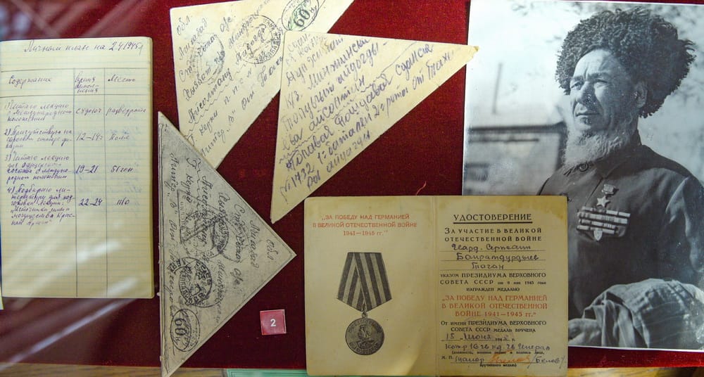 The exhibition “Heroes are always held in high esteem” opened at the State Museum of Turkmenistan