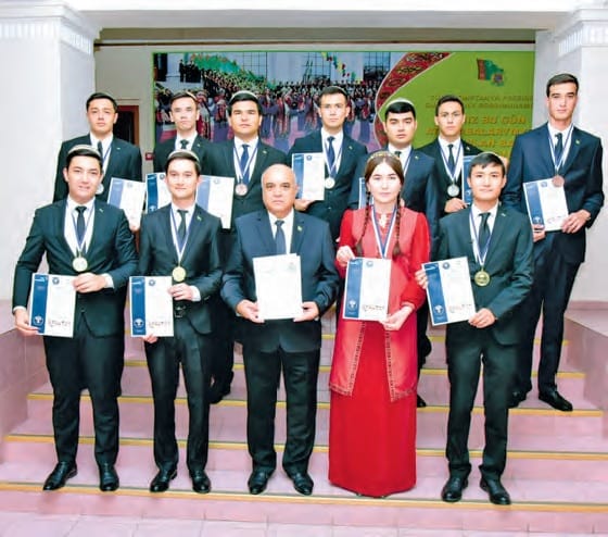 Студенты из Туркменистана стали призёрами международной олимпиады по математике в Израиле