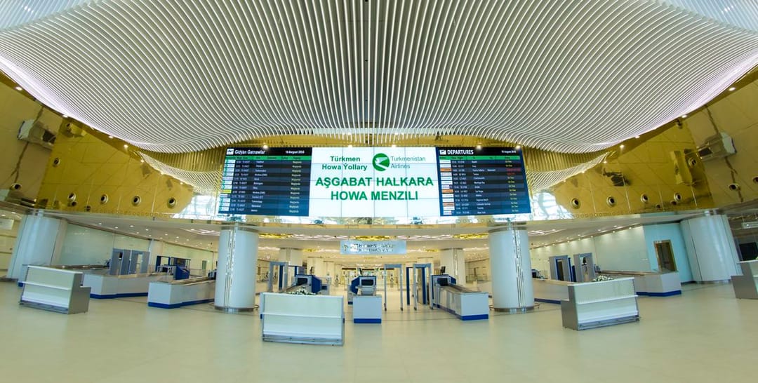 «Türkmenistan» awiakompaniýasy halkara uçar gatnawlaryny bölekleýin dikelder