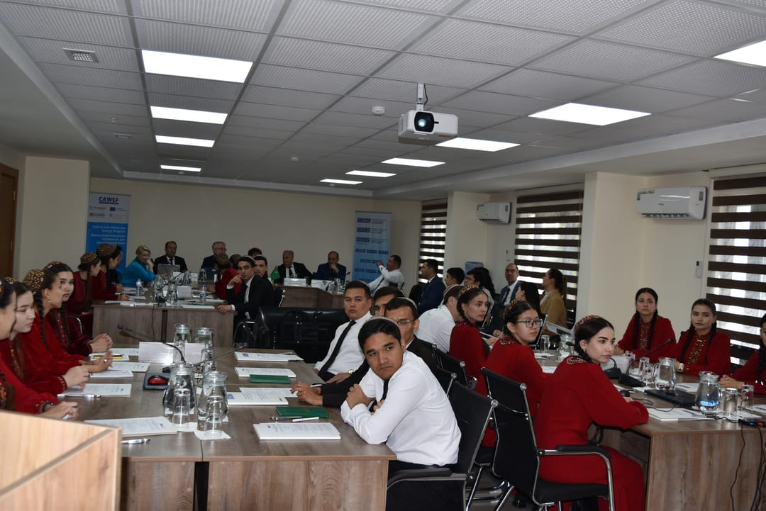 В Ашхабаде прошел семинар ОБСЕ о роли молодежи и женщин в борьбе с изменением климата