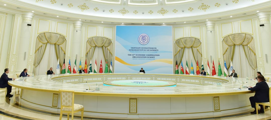 В Ашхабаде прошел брифинг по итогам XV Саммита ОЭС