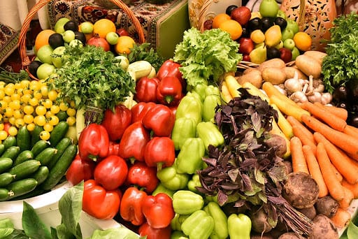 Президент Туркменистана потребовал держать под контролем обеспечение товарами рынков и магазинов 