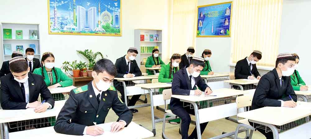 «Altyn asyryň altyn zehinleri» atly bäsleşigiň döwlet tapgyry geçirildi