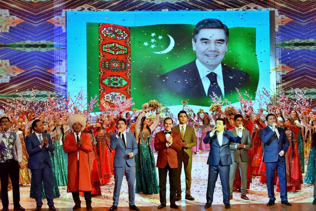 В Ашхабаде состоялся праздничный концерт в честь женского праздника