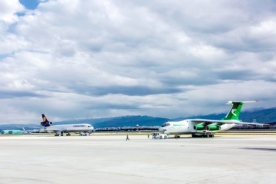 Туркменистан отправил в Турцию дополнительную гуманитарную помощь