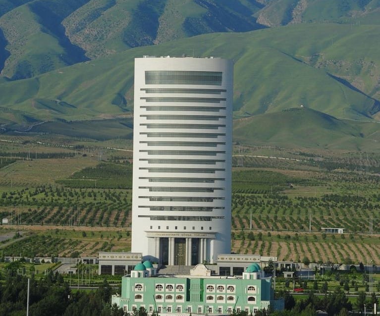 Сумма валютных сделок на бирже Туркменистана превысила 29,8 миллиона долларов США